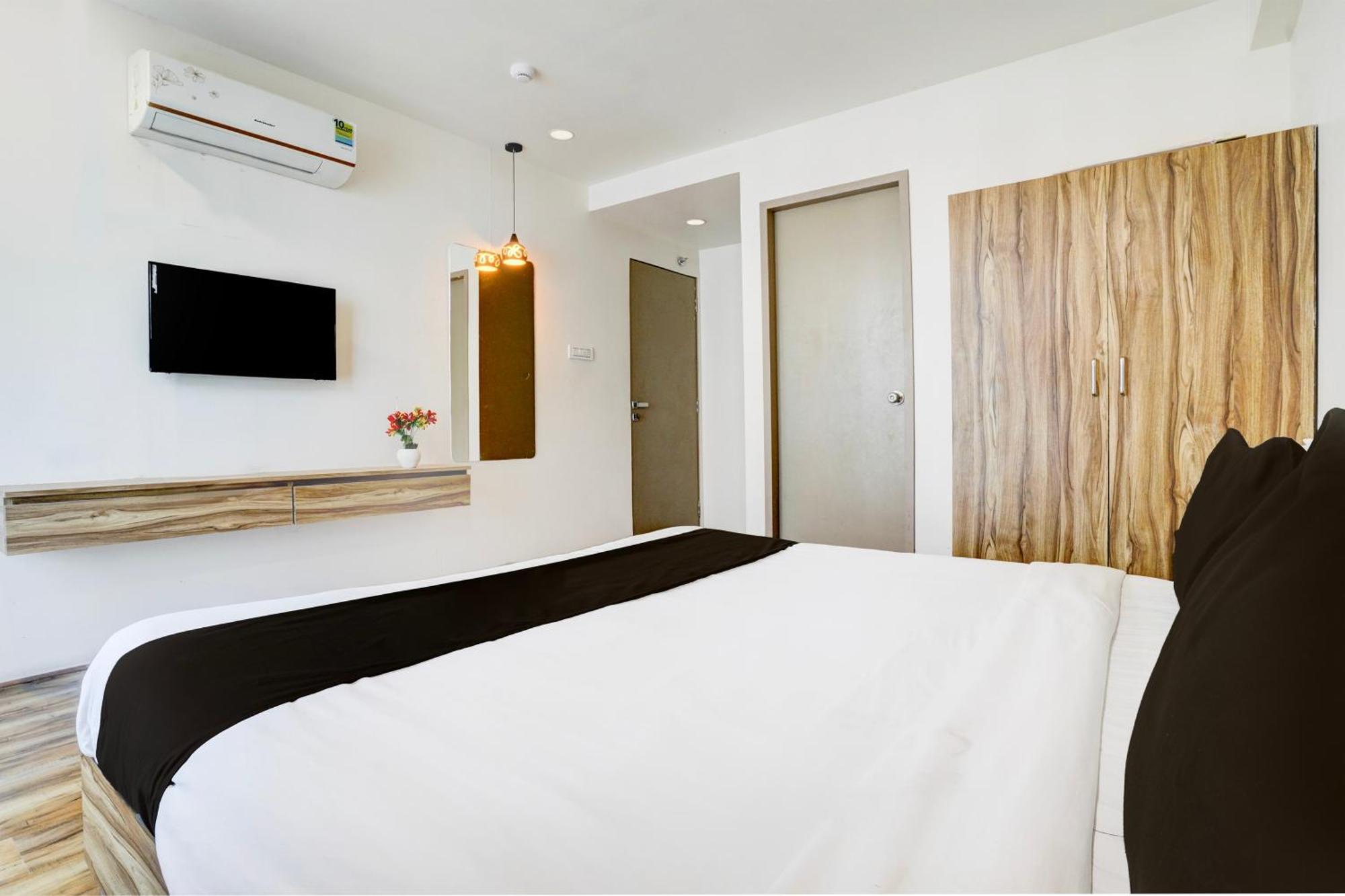 Super Collection O Vesu Surat Formerly Hotel Signature エクステリア 写真